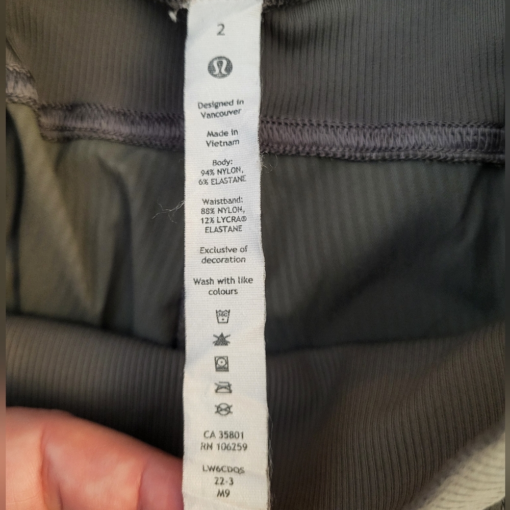 Lululemon Dance Studio Midrise Cropped Pant Army Green - Size 2 - Picture 8 of 8